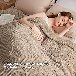 Bedsure Fleece King Size Blanket for Bed - Super