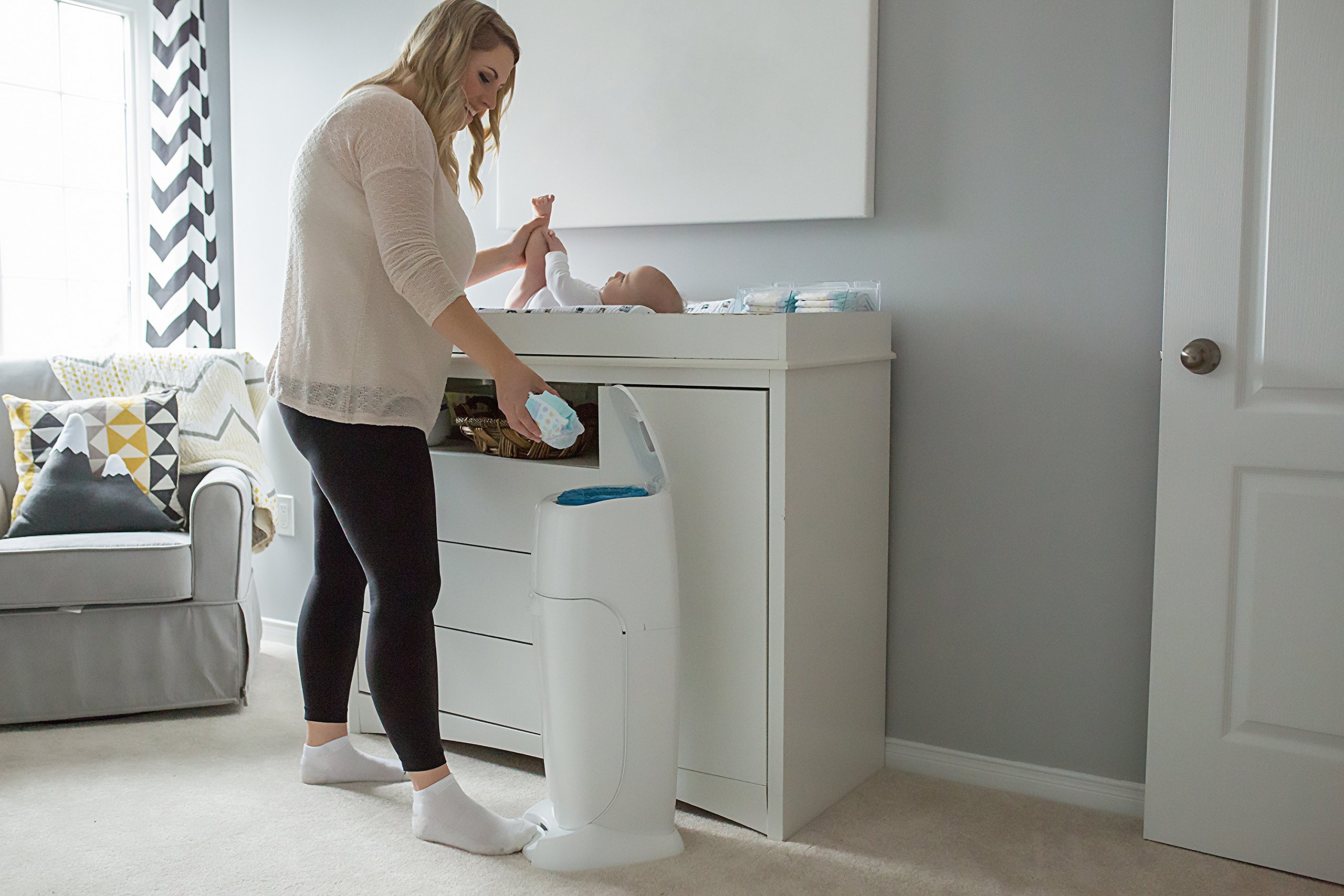 Playtex Diaper Genie Complete Diaper Pail, Fully Assembled, with Odor Lock Technology, Includes 1 Pail & 1 Refill, White