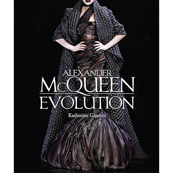 Alexander McQueen: Evolution: Gleason, Katherine: 9781631061479