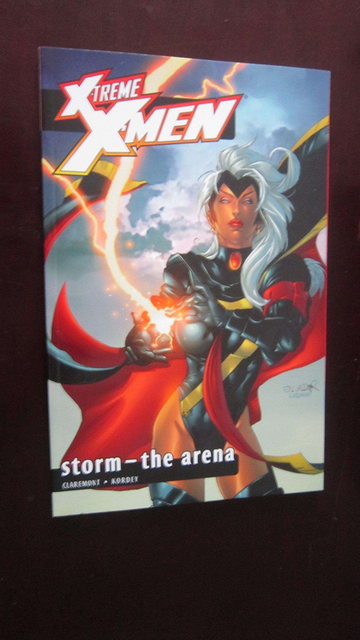 Amazon Com X Treme X Men Volume 7 Storm The Arena Tpb Claremont Chris Books