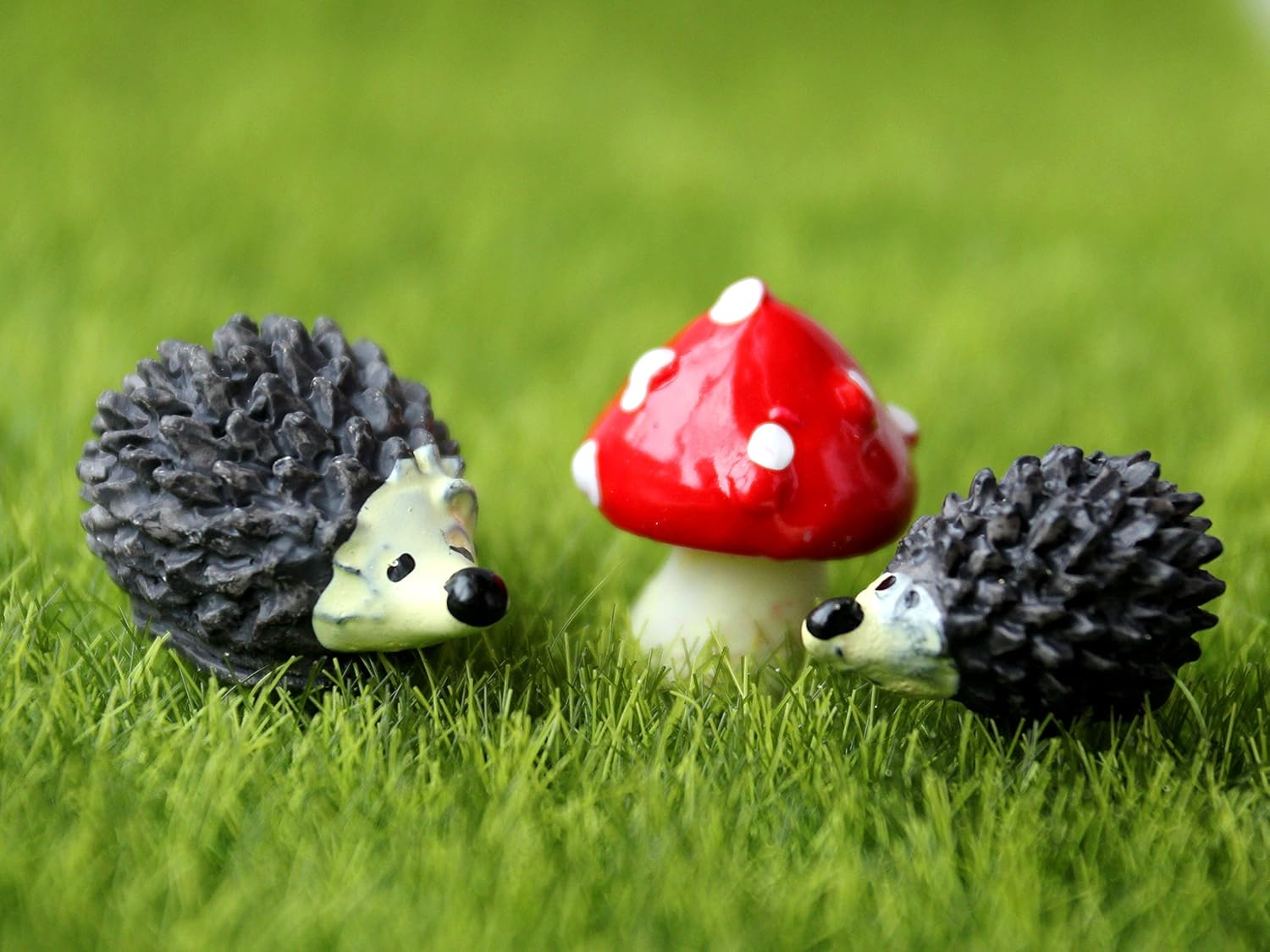 CJESLNA Miniature Garden Fairy Ornament Hedgehog & Mushroom Set