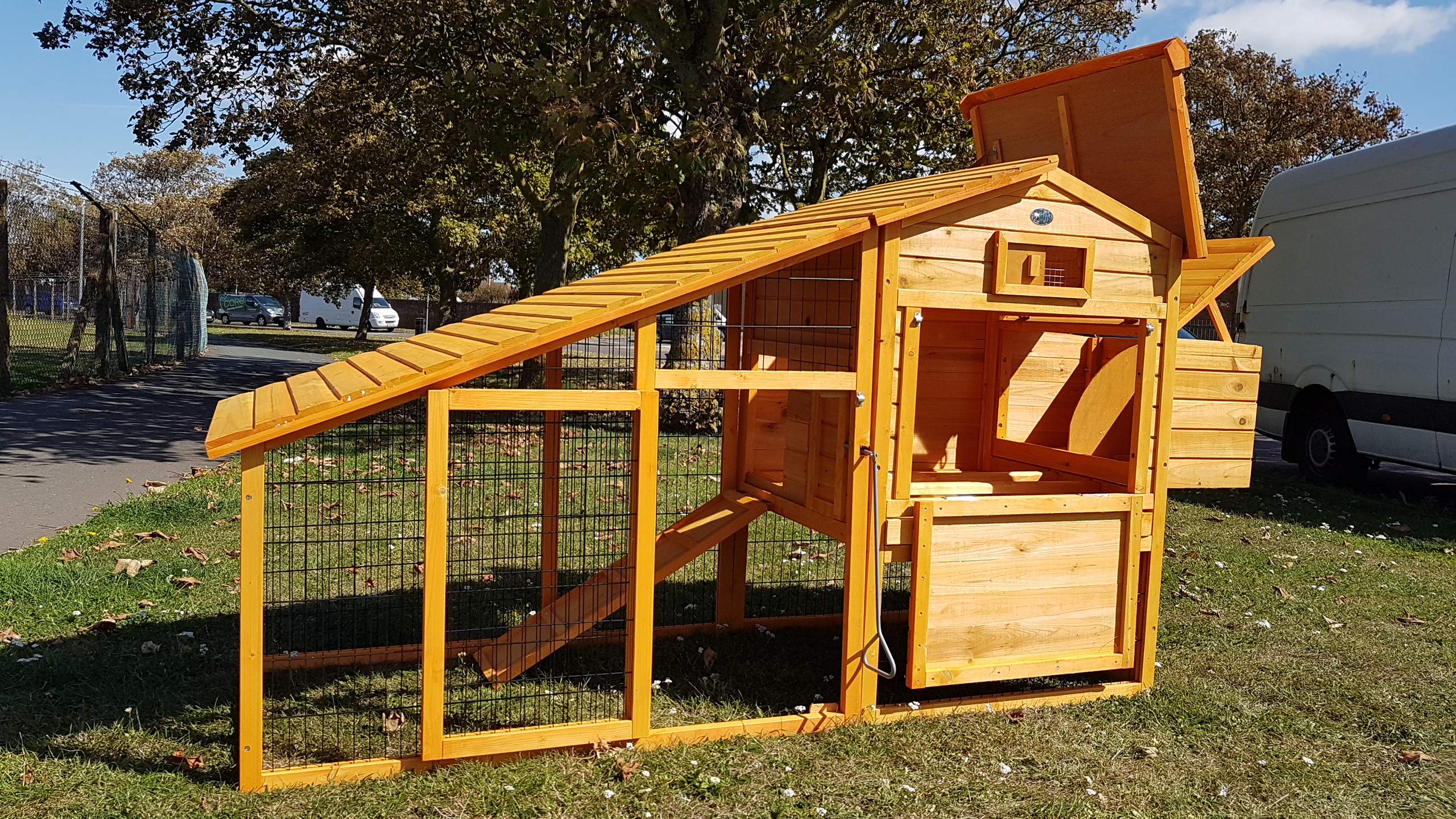 eggshell rabbit hutch