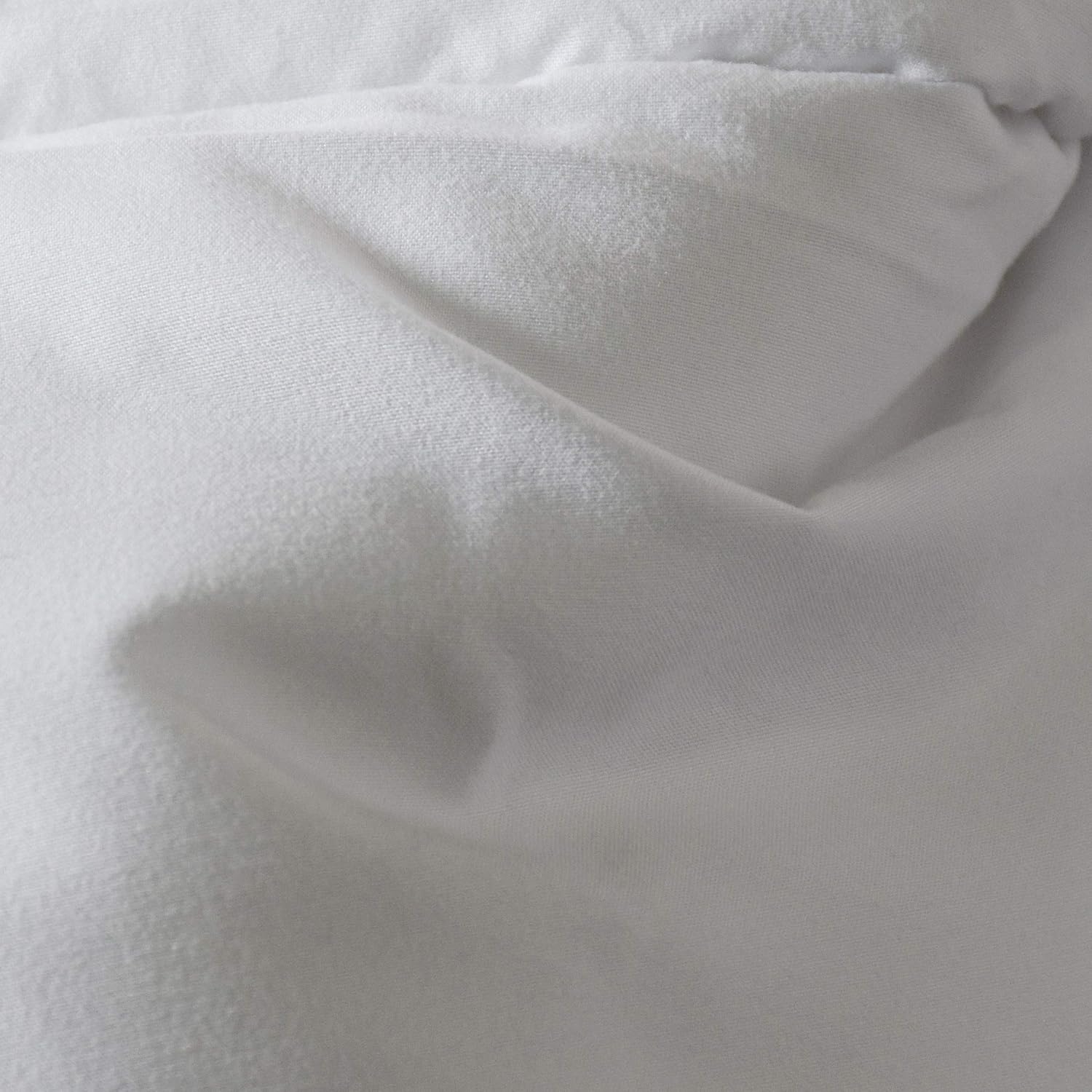 SUPERIOR Solid White Down Alternative Comforter, Duvet Insert, Medium Weight for All Season, Fluffy, Warm, Soft & Hypoallergenic - Full/Queen Bed: Home & Kitchen