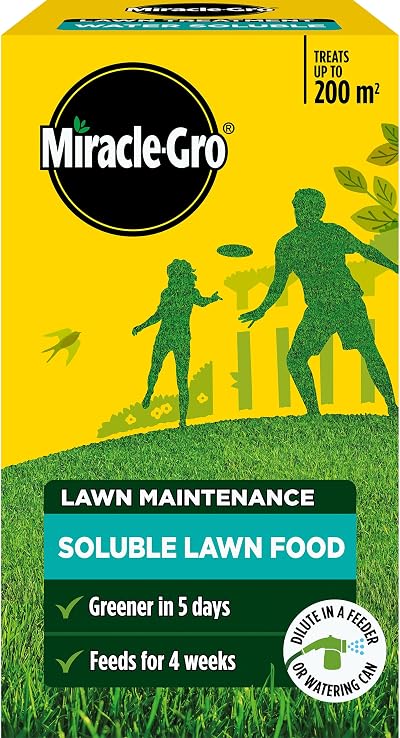 Miracle-Gro Water Soluble Lawn Food 1kg - Rich Green Lawn in 5 Days