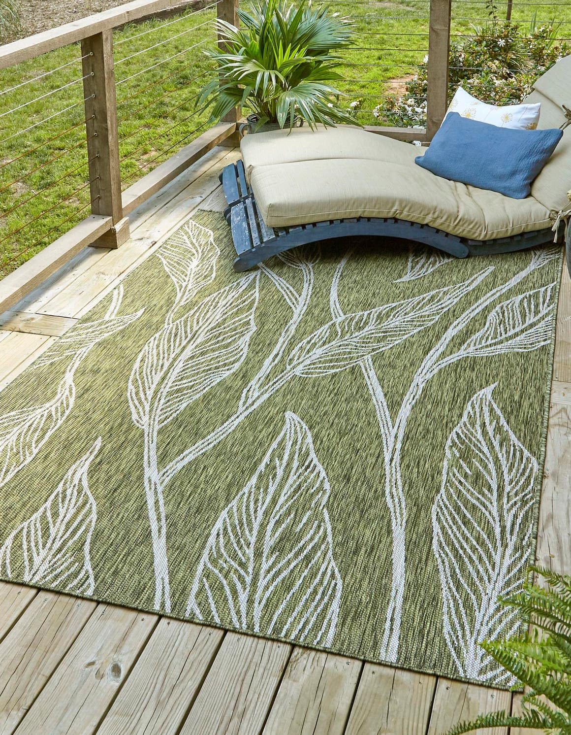 Unique Loom Outdoor Botanical Collection Area Rug - Leaf (10' x 14' 1" Rectangle Green/Ivory) Image