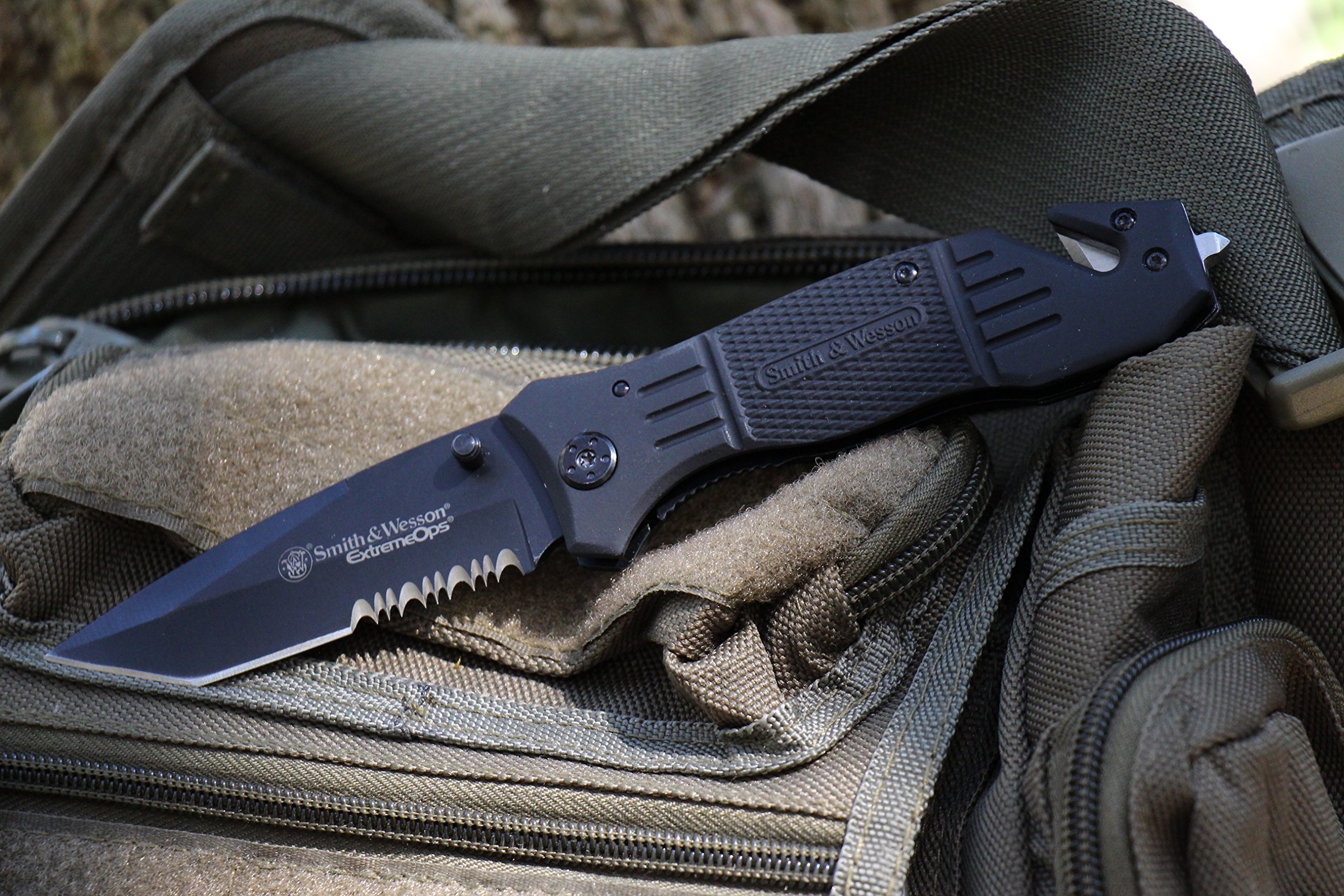 Smith-Wesson-SWFR2S-8in-Stainless-Steel-Folding-Knife-with-33in-Tanto-Point-Serrated-Blade-and-Aluminum-Handle-for-Outdoor-Tactical-Survival-and-Everyday-Carry