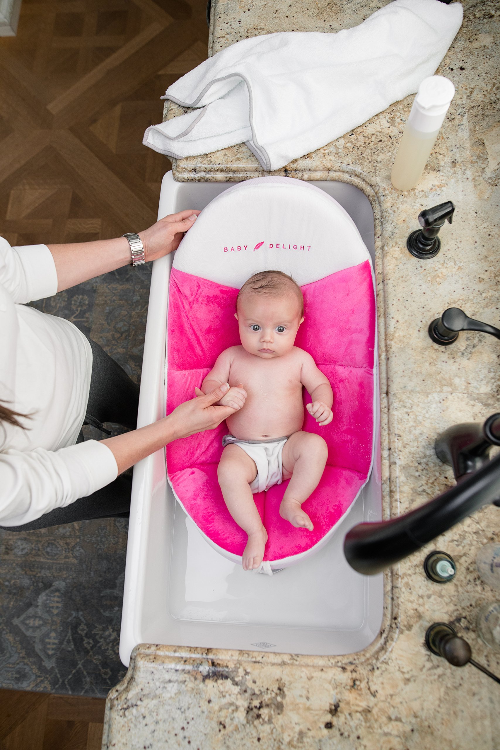 baby delight cushy nest lite bather