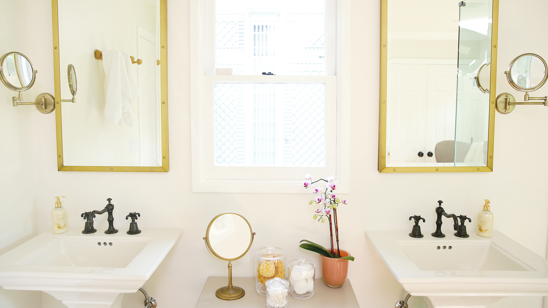 How to Style Your Bathroom