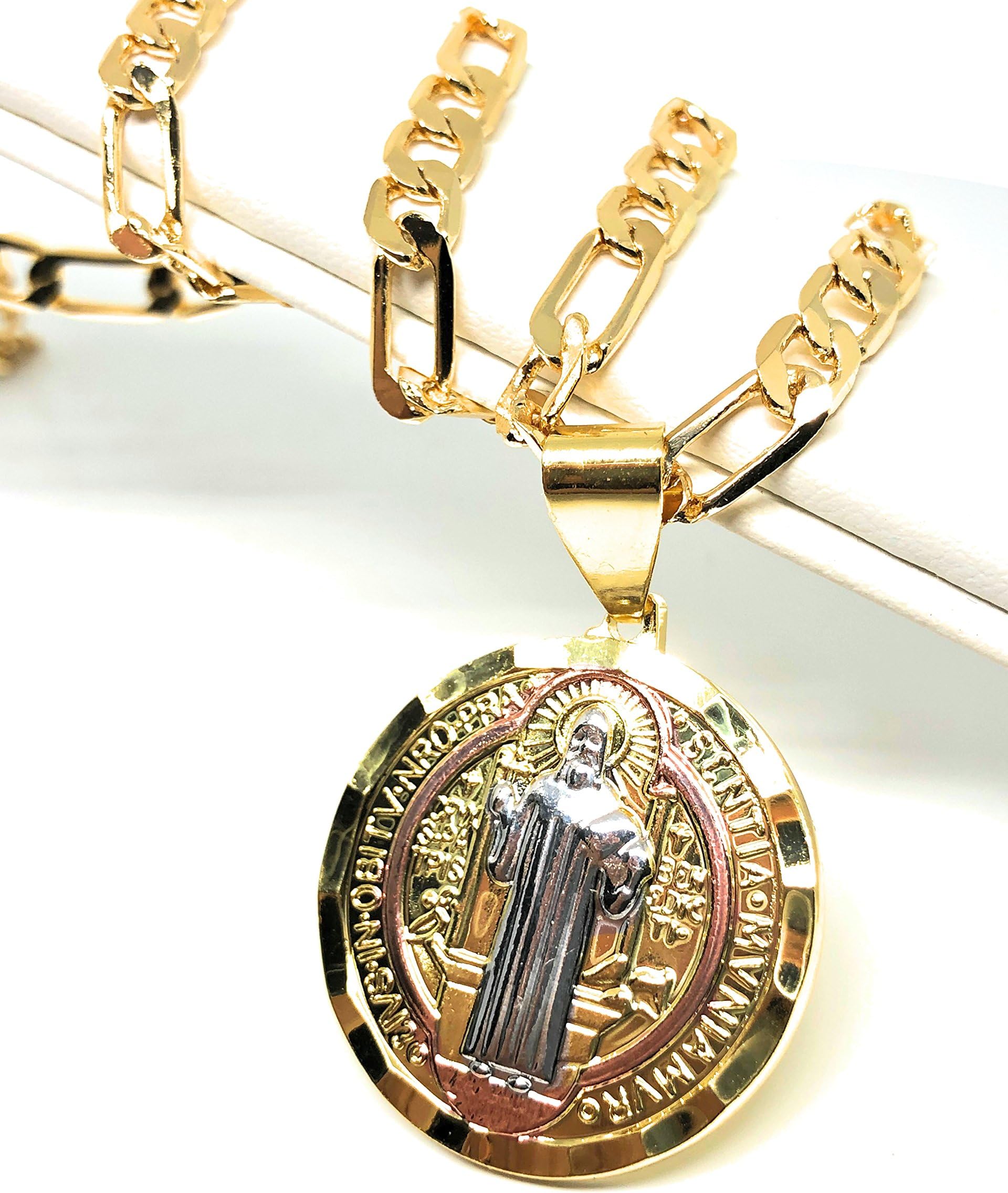 Fran & Co.Tri-Color Saint Benedict Medal Necklace Figaro 26" San Benito Medalla Cadena Oro Laminado 26"