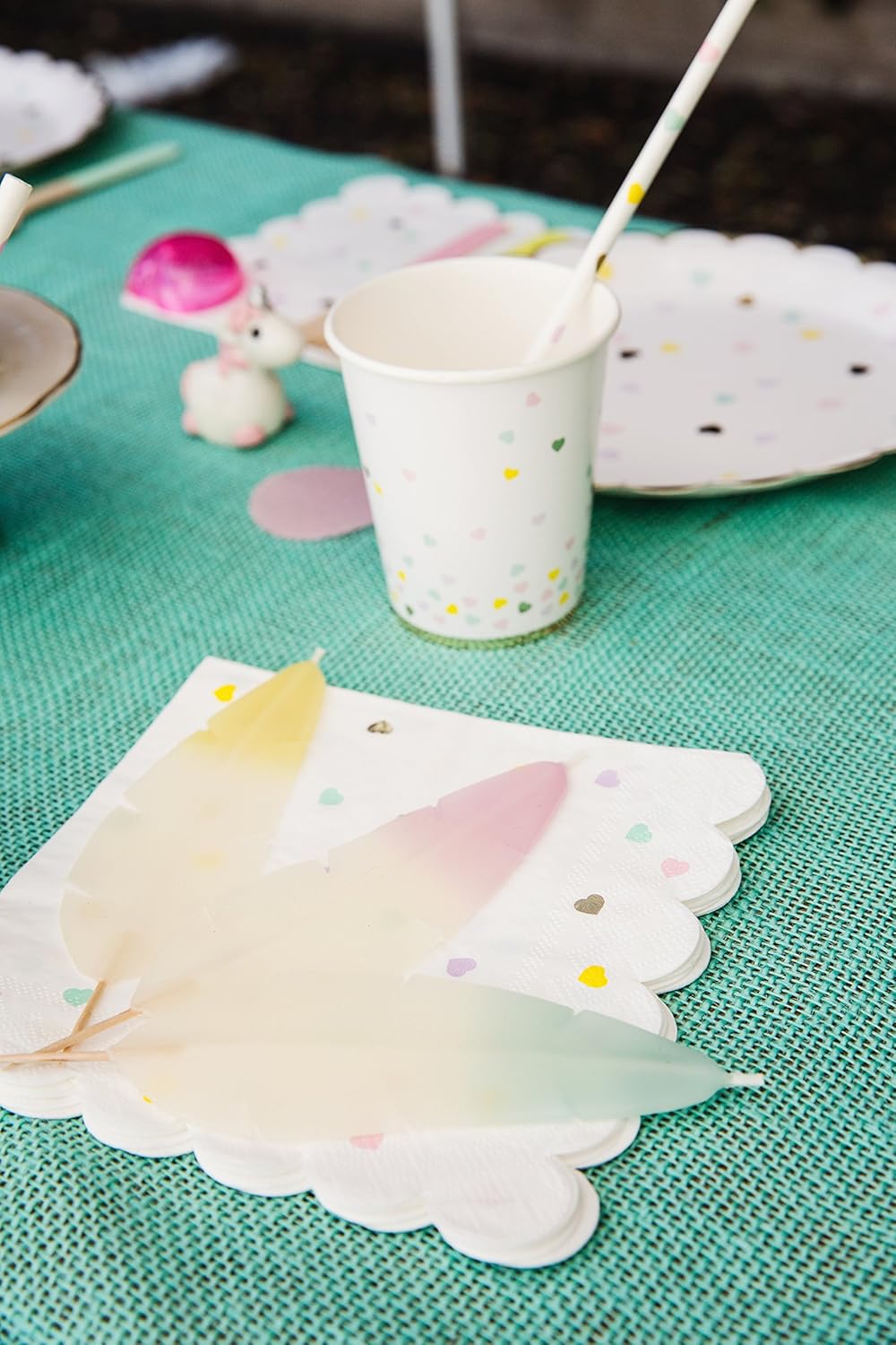 Amazon Com Fire And Creme Hearts Foiled Paper Party Cups Gold And Pastel Colors 9 Ounce Pack Of 8 Health Personal Care