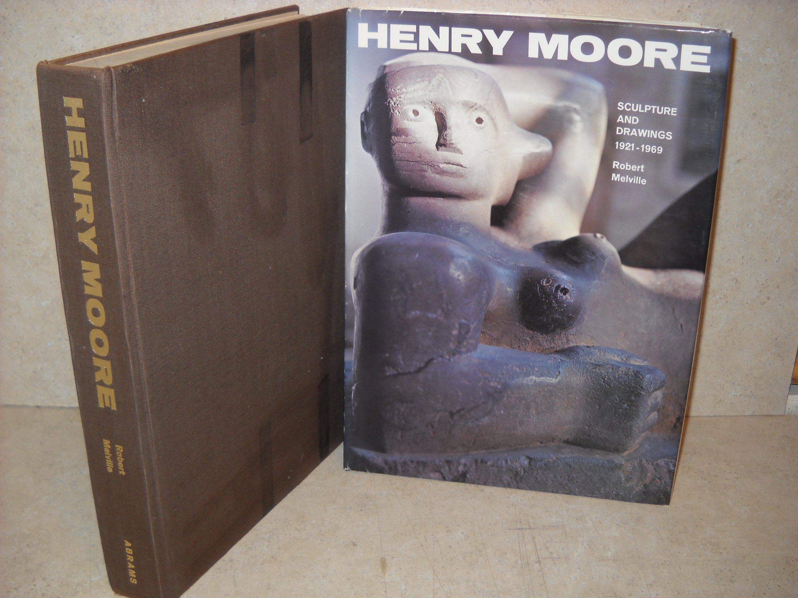 Henry Moore Sculpture And Drawings 1921 1969 Robert Melville 9780810903326 Amazon Com Books henry moore sculpture and drawings