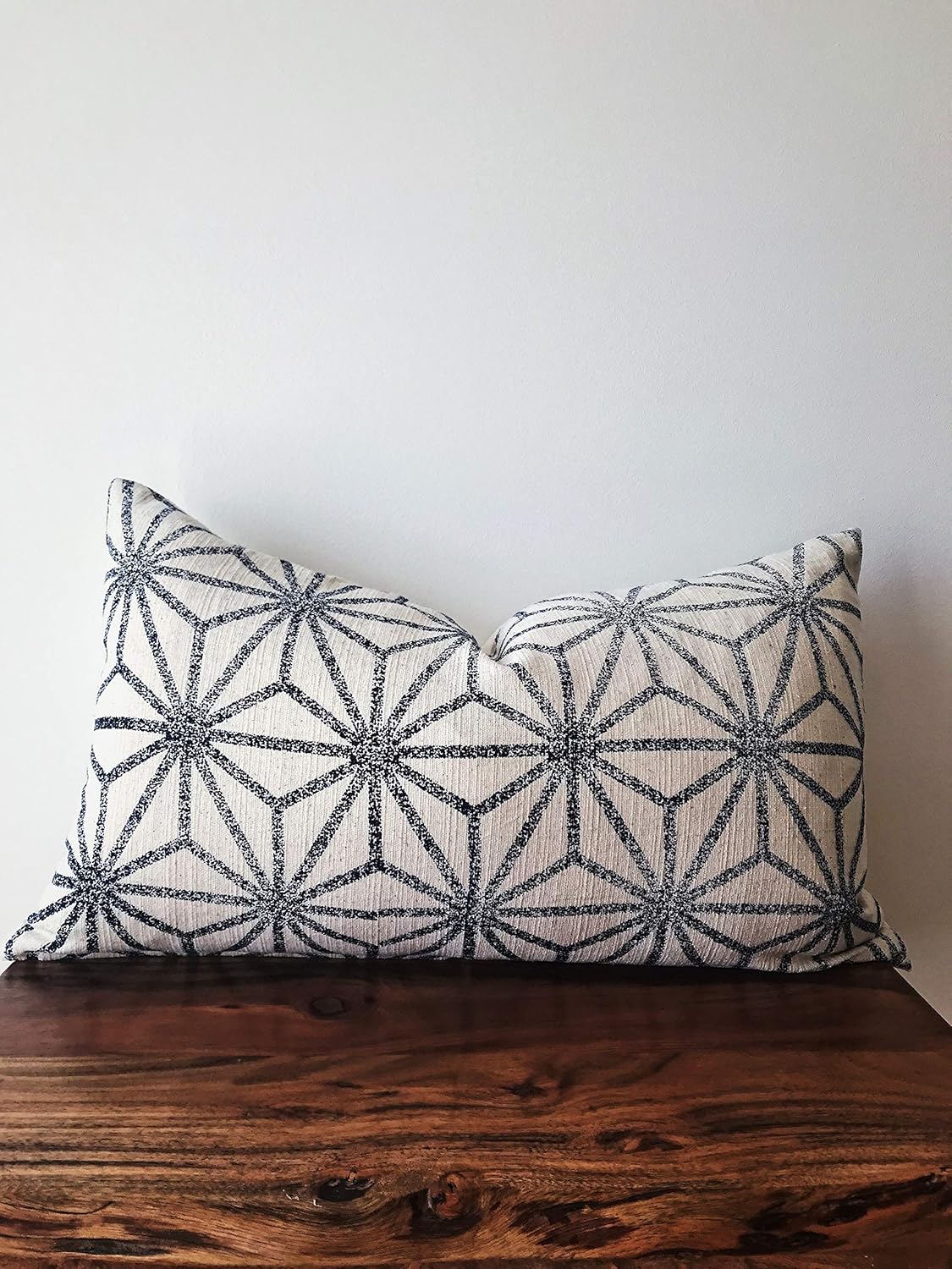 Amazon Com Ivory And Indigo Printed Rectangular Lumbar Pillow