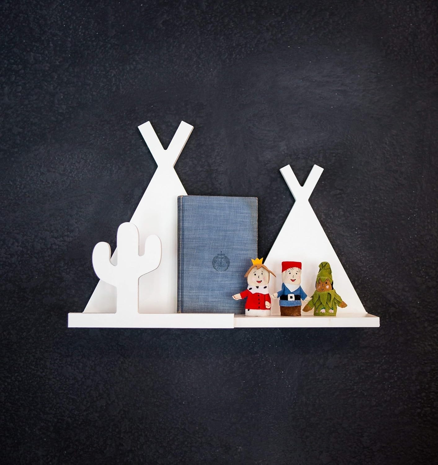 shelf decor nursery