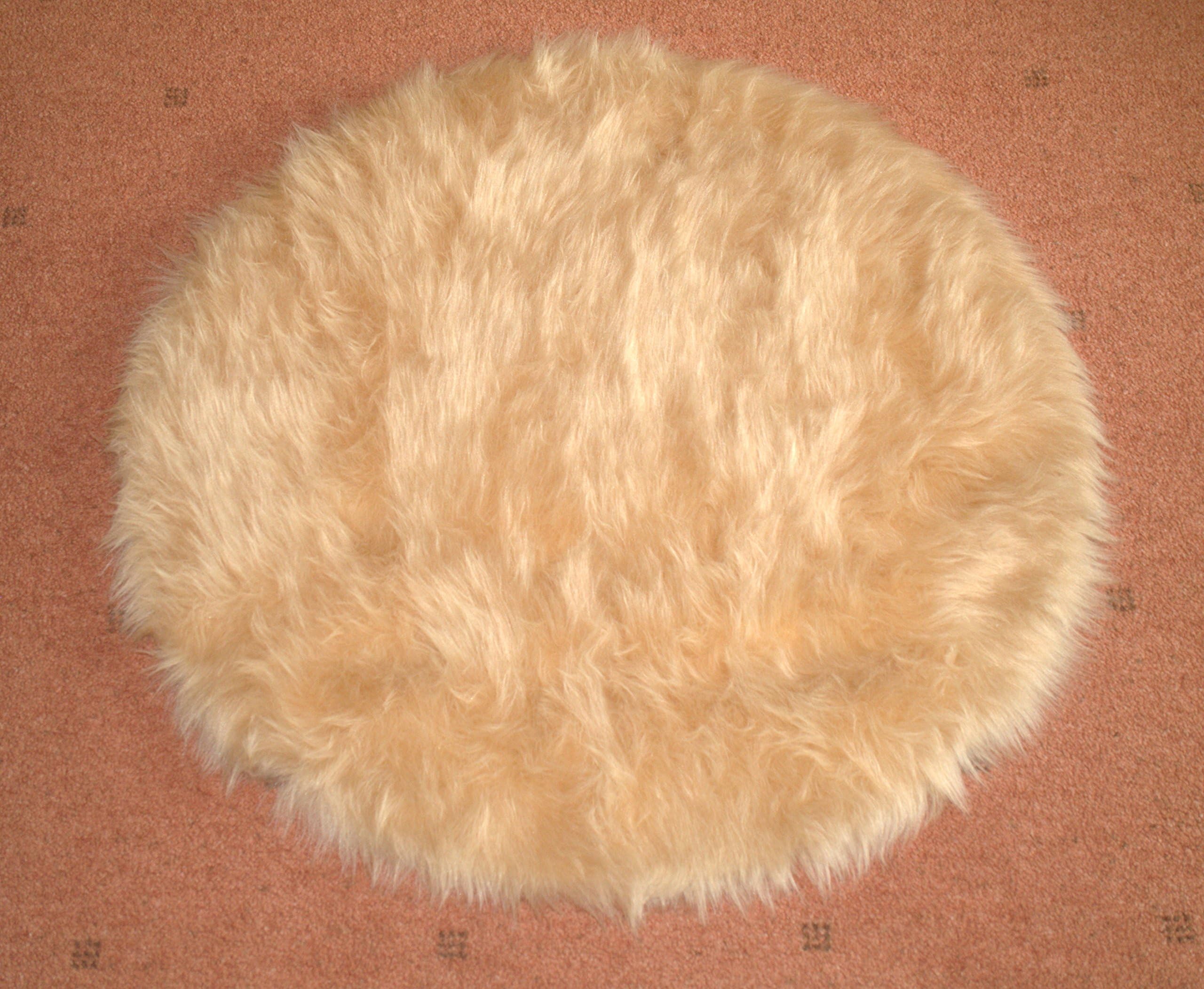 JRP Rugs Beige circular classic Arran faux fur rug 70cm