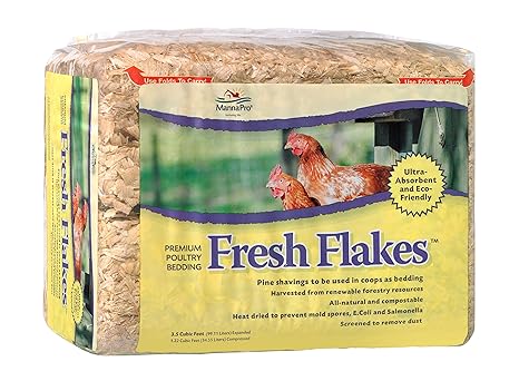 Manna Pro 1000316 Chickens Fresh Flakes Pine Shavings Bedding 35 Cubic Feet
