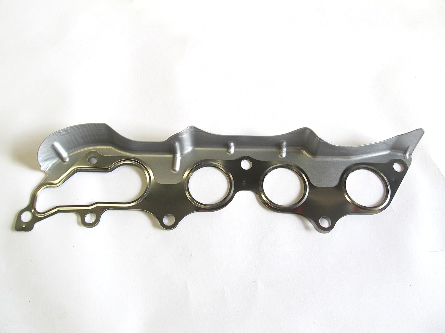 Прокладка выпускного коллектора форд фокус 2 1. 6 bk 2006. L32713460a. Zj01-13-460a. 3.