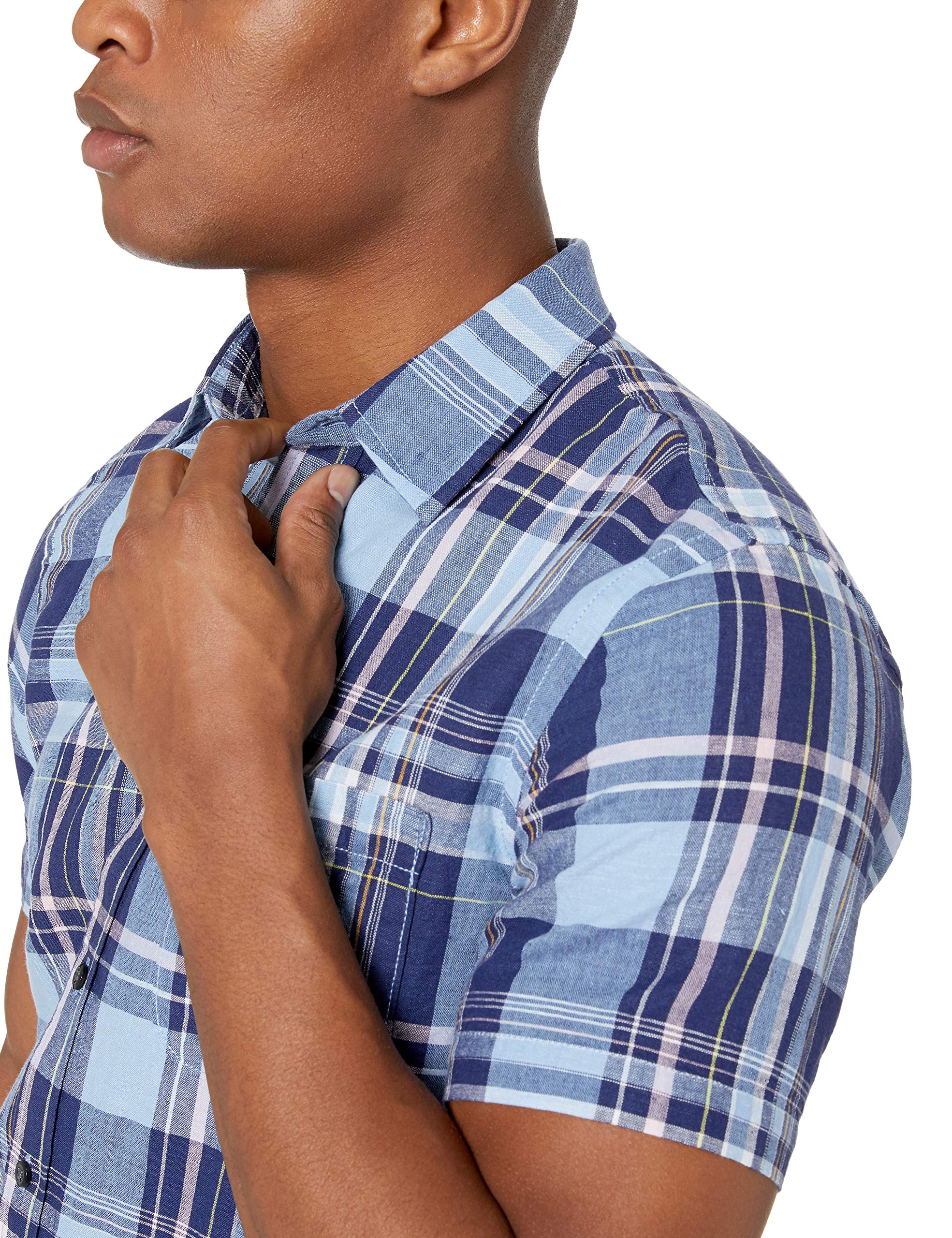 Amazon Essentials Men's RegularFit ShortSleeve Linen Cotton Shirt