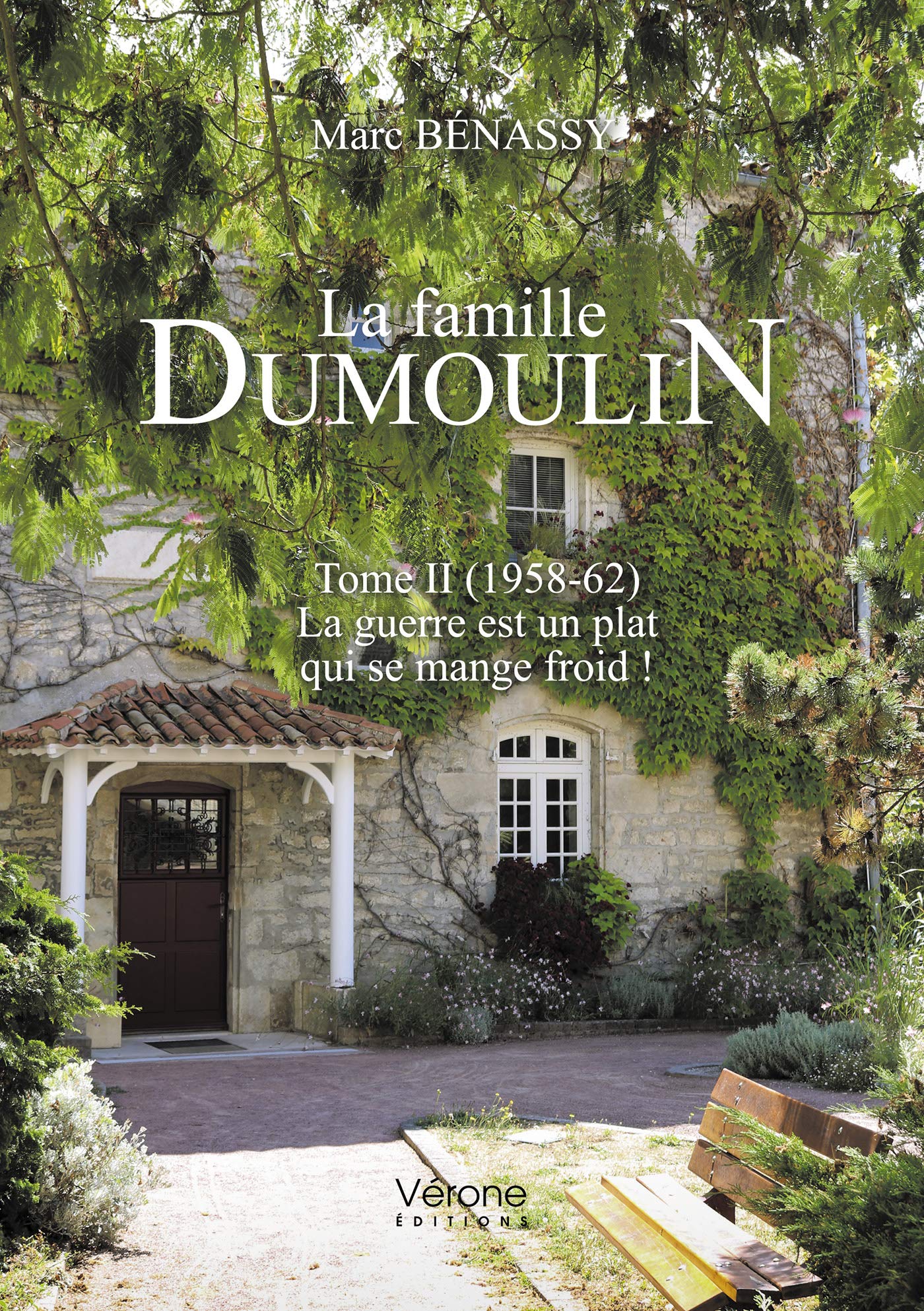 Amazon In Buy La Famille Dumoulin Tome Ii 1958 62 La Guerre Est Un Plat Qui Se Mange Froid Book Online At Low Prices In India La Famille Dumoulin Tome