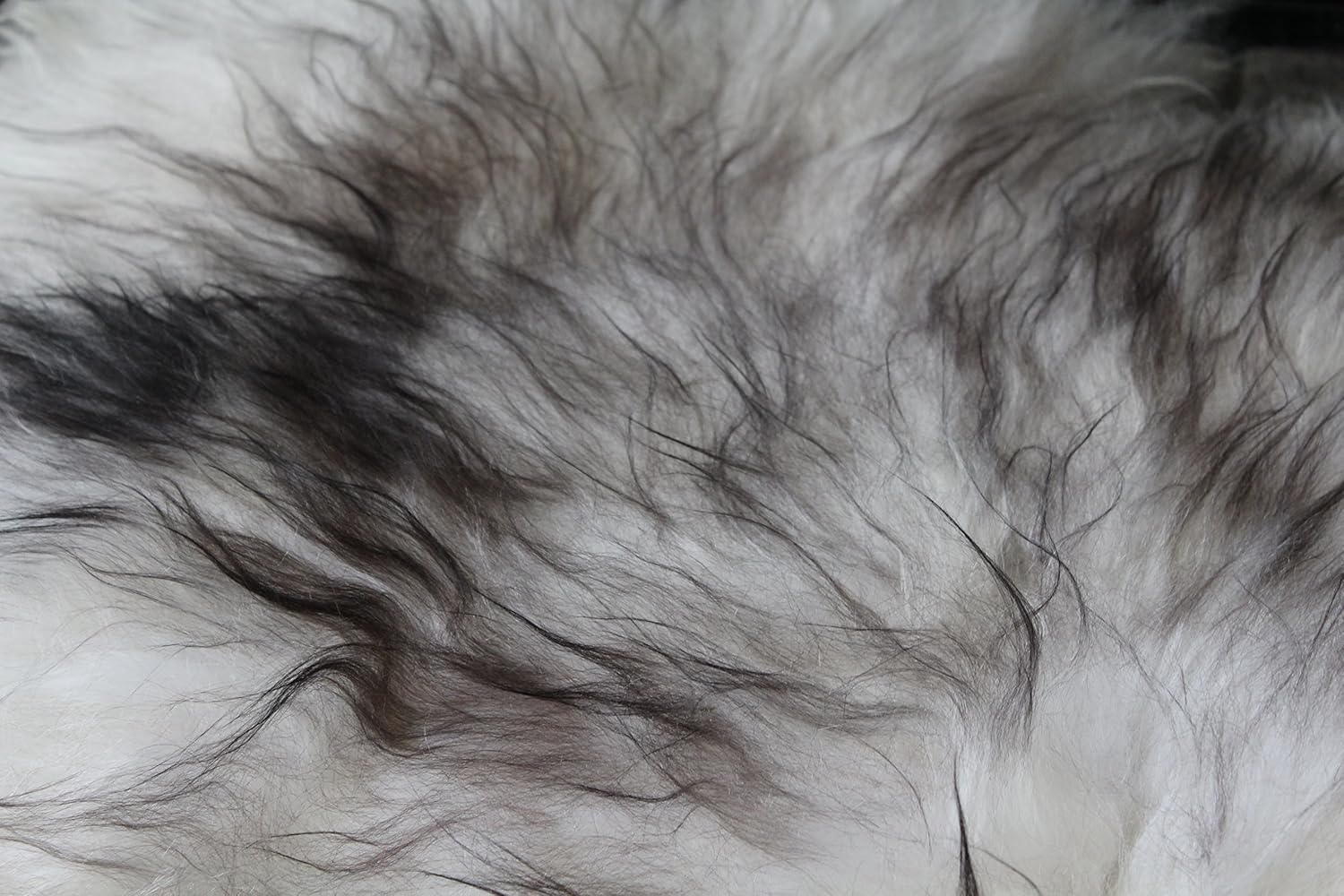 Genuine Icelandic Sheepskin Rug Throw (Shade of Grey): Kitchen & Dining