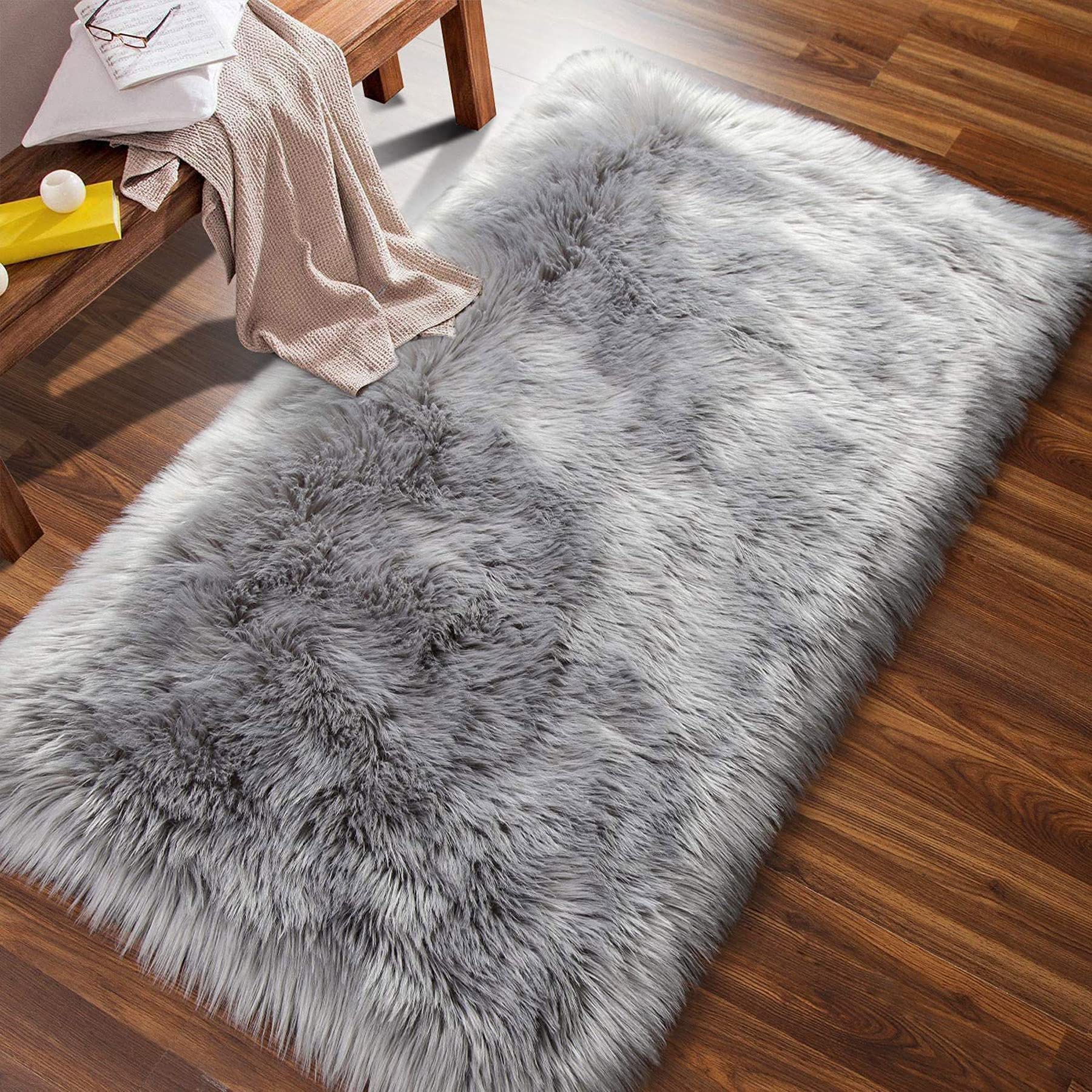 AUFELL Grey Fluffy Rug Soft Faux Fur Bedroom Carpet for Girls Room,Small Area Rug for Sofa,Living Room,Nursery,Washable Shag Rug,Cute Home Deco(27.5 x 53.1 inch)