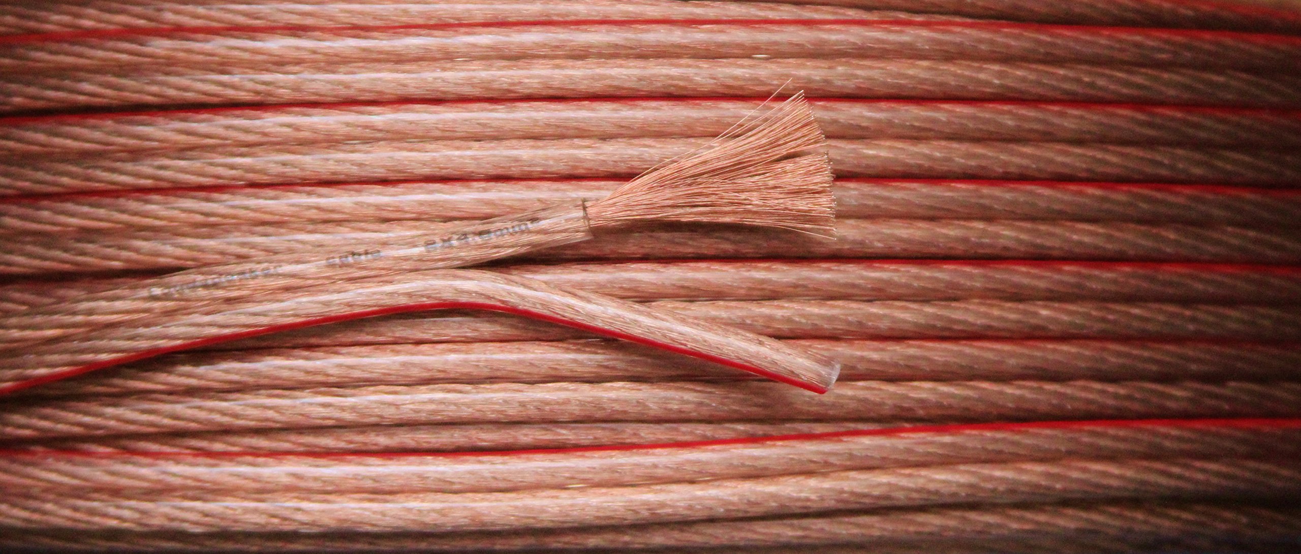 electrosmart 10m Quality 2 x 4mm Loud Speaker Cable - Multi-Strand 540 (2x 270 Strand) - Outside Dimensions of Cable: 8.8mm x 4.2mm