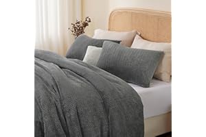 ChiXpace Velvet Duvet Cover Queen - Grey Chevron Pattern Bedding, Soft Flannel Fluffy Comforter Covers Set, Warm Duvet Cover for Winter, 3 Pieces