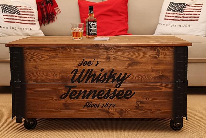 Uncle Joe´s Couchtisch XL Whisky Truhentisch Truhe im Vintage Shabby chic Style aus Massiv-Holz in braun mit Stauraum und Dec