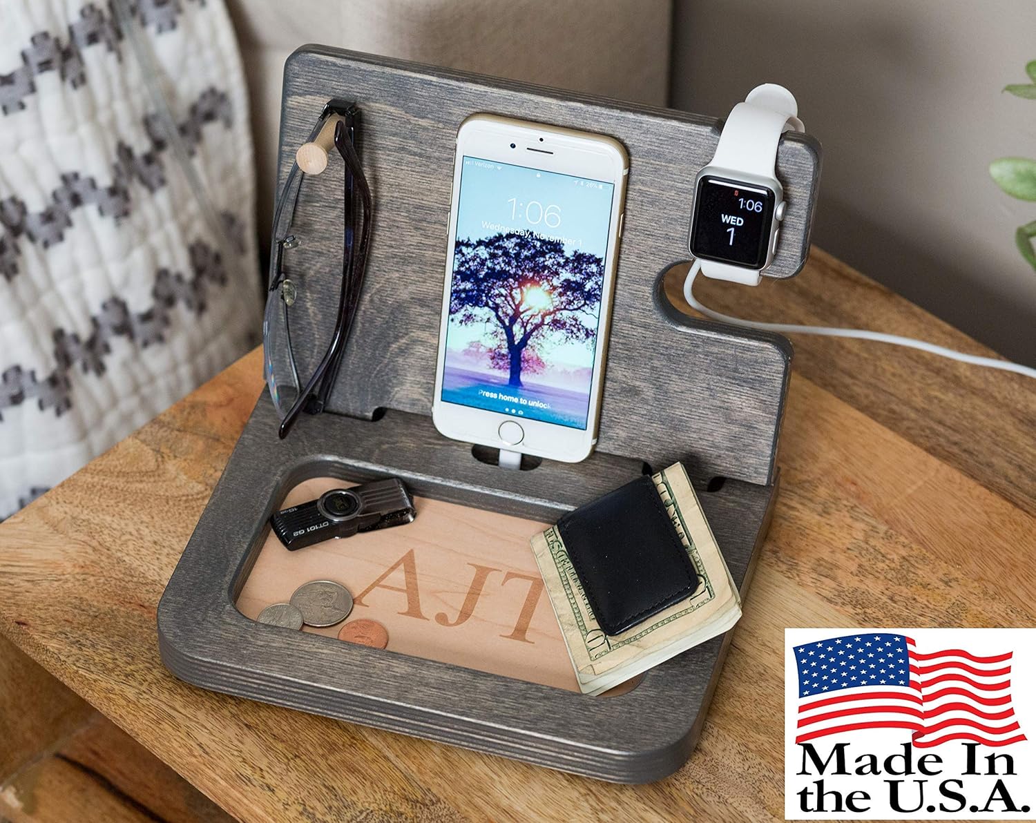 Amazon Com Wooden Docking Station For Men Personalized Nightstand Organizer Charges All Phones And Holds Keys Watch Wallet Glasses Ring Pen Fathers Day Gift For Dad Engraved Mens Gift Handmade