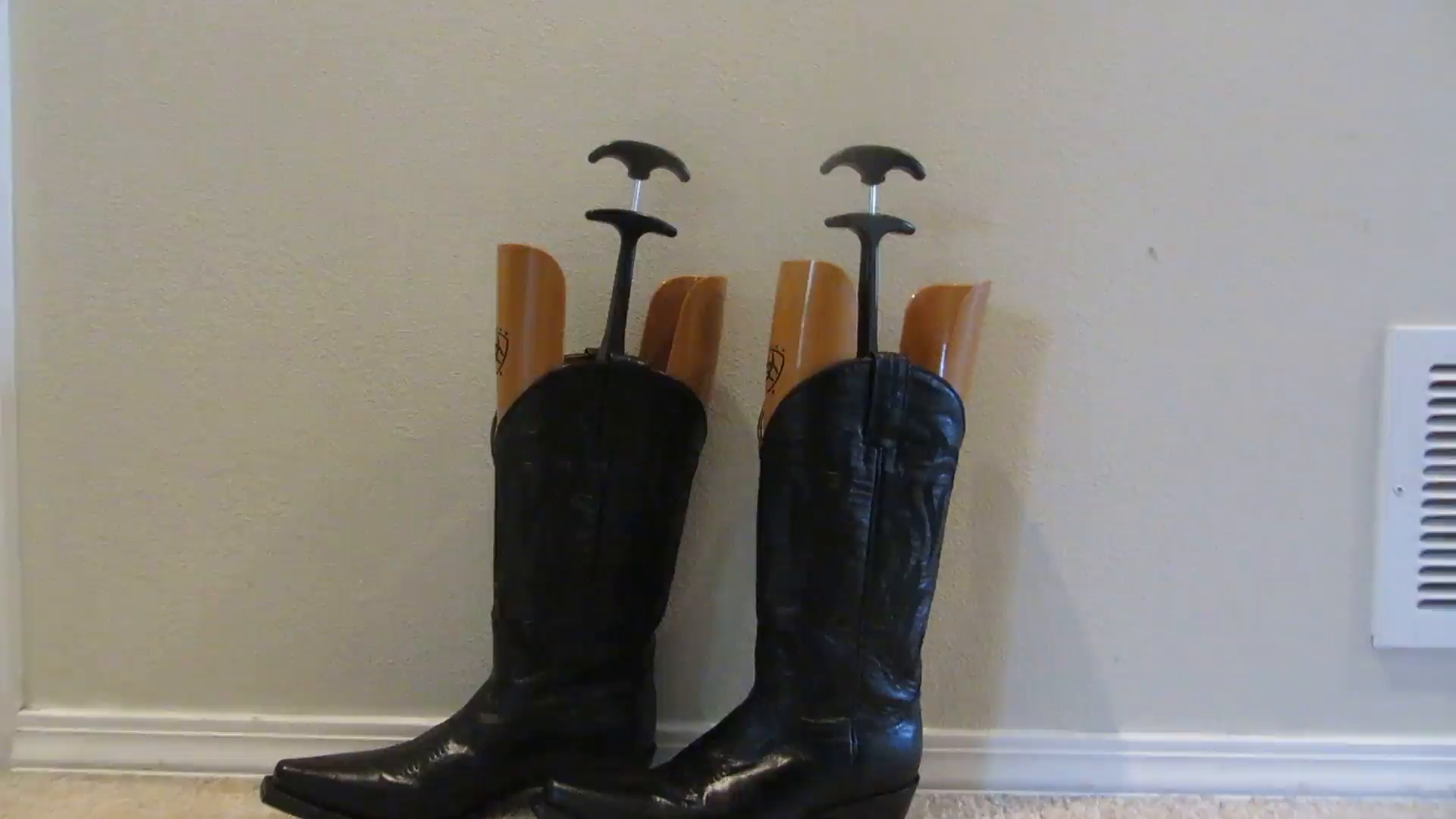 ariat boot shapers