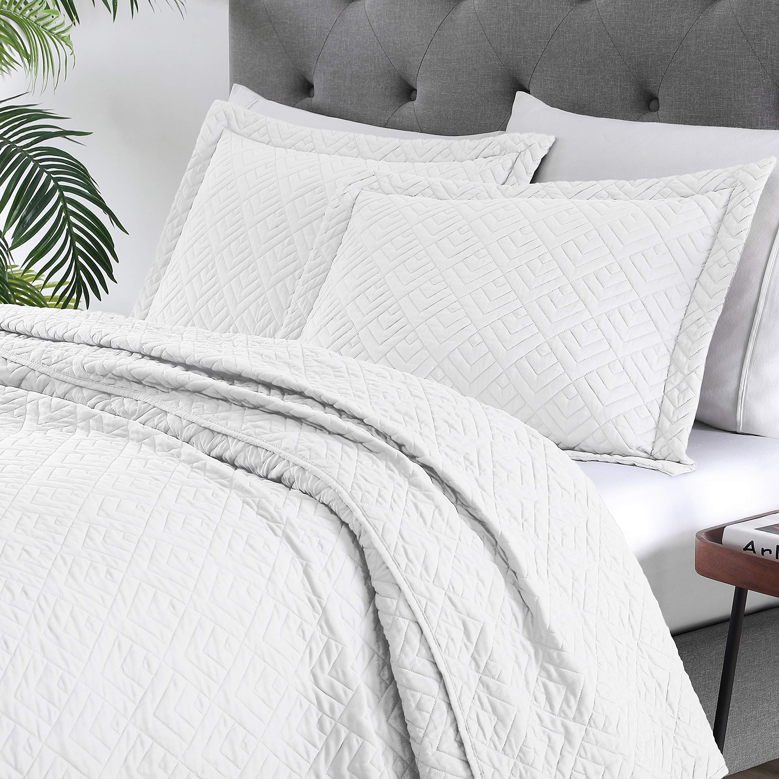 EXQ Home Quilt Set Full Queen Size White 3 Piece,Lightweight Microfiber Coverlet Modern Style Squares Pattern Bedspread Set