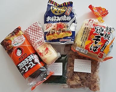 Hiroshima Okonomiyaki Zutaten im Set: Okonomiyaki Mehl (Ko), Okonomi Sauce, japanische Mayonnaise, Yakisoba Nudeln, Katsuobus