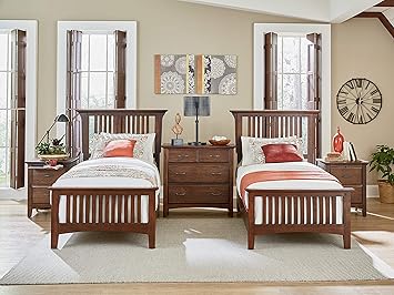 Amazoncom Osp Home Furnishings Modern Mission Vintage Oak Bedroom Set With 2 Nightstands And 1 Chest Twin Furniture Decor