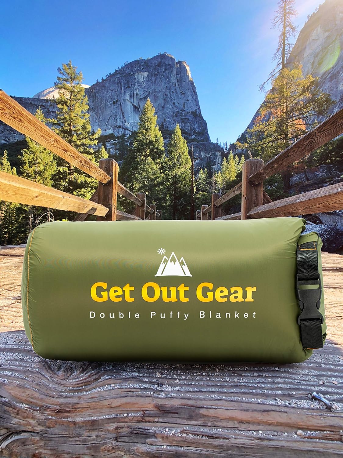 Get Out Gear Double Puffy Camping Blanket - Extra Puffy, Packable, Lightweight and Warm | Ideal for Outdoors, Travel, Stadium, Festivals, Beach, Hammock | Water-Resistant Camp Quilt (Olive/Orange): Kitchen & Dining