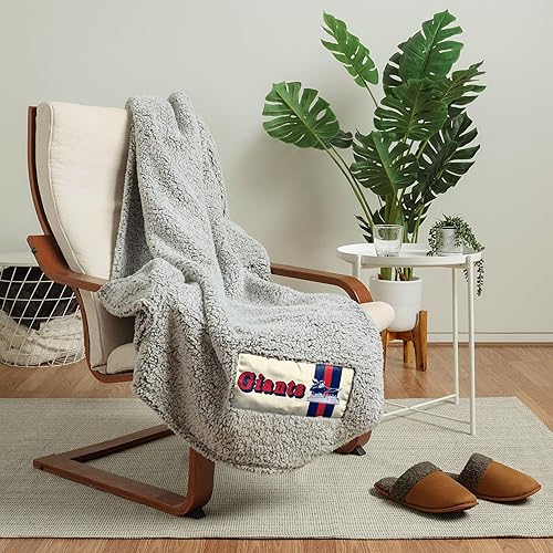 FOCO New York Giants NFL Retro Cloud Sherpa Blanket