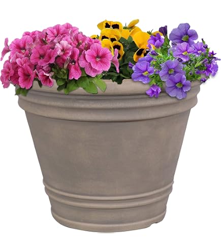Tusco Vaso Da Giardino RR245TC Rolled Rim - 62,2 Cm, Effetto Terracotta, Plastica Resistente, Garanzia 10 Anni