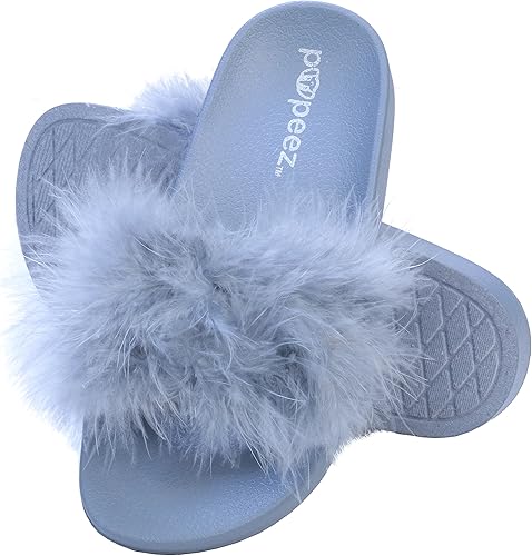 slippers with fur on top