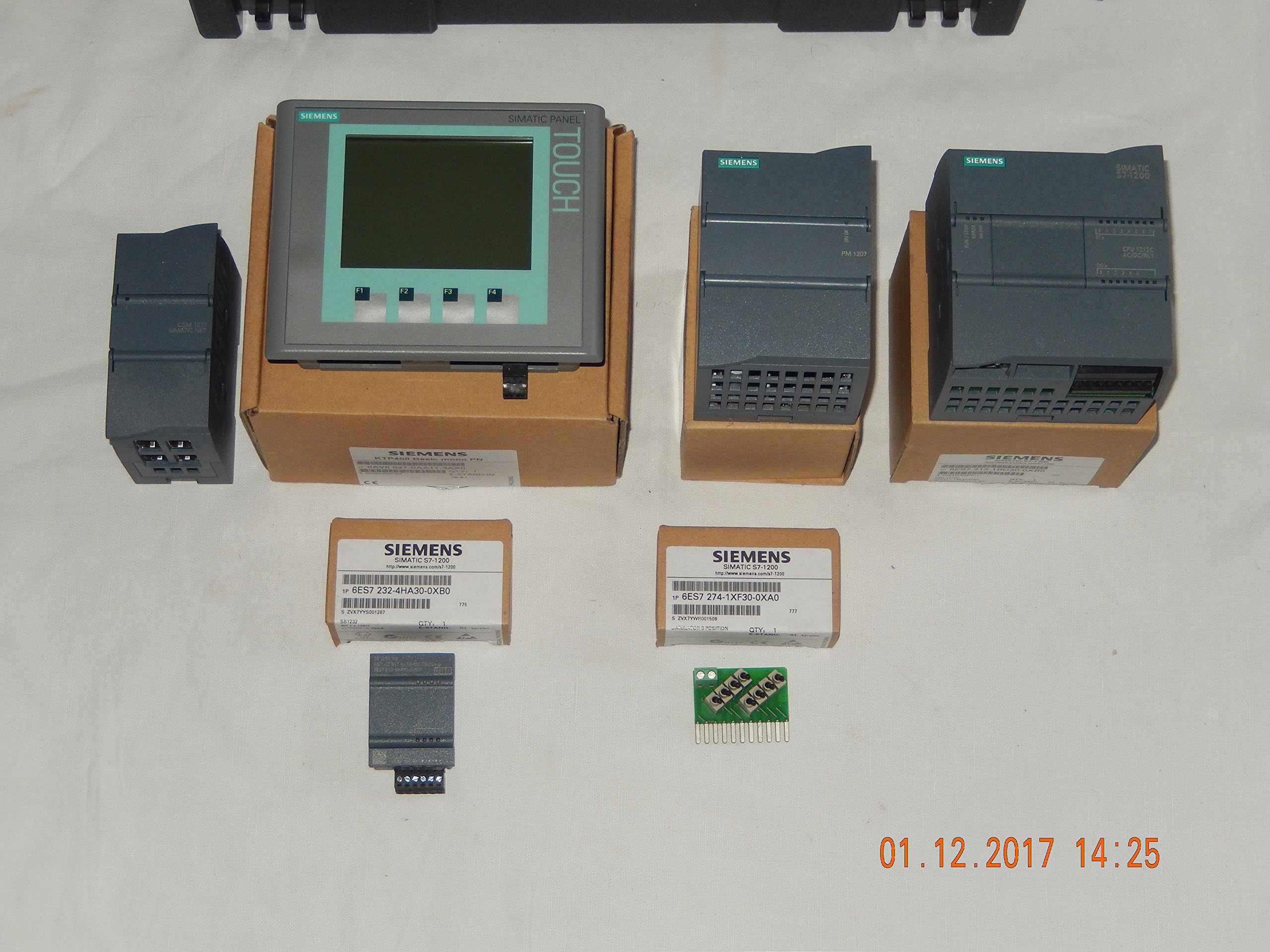 SiemensSIMATIC S7-1200 entry-level box 6ES7212-1BD31-4YB0 85 - 264 Vac
