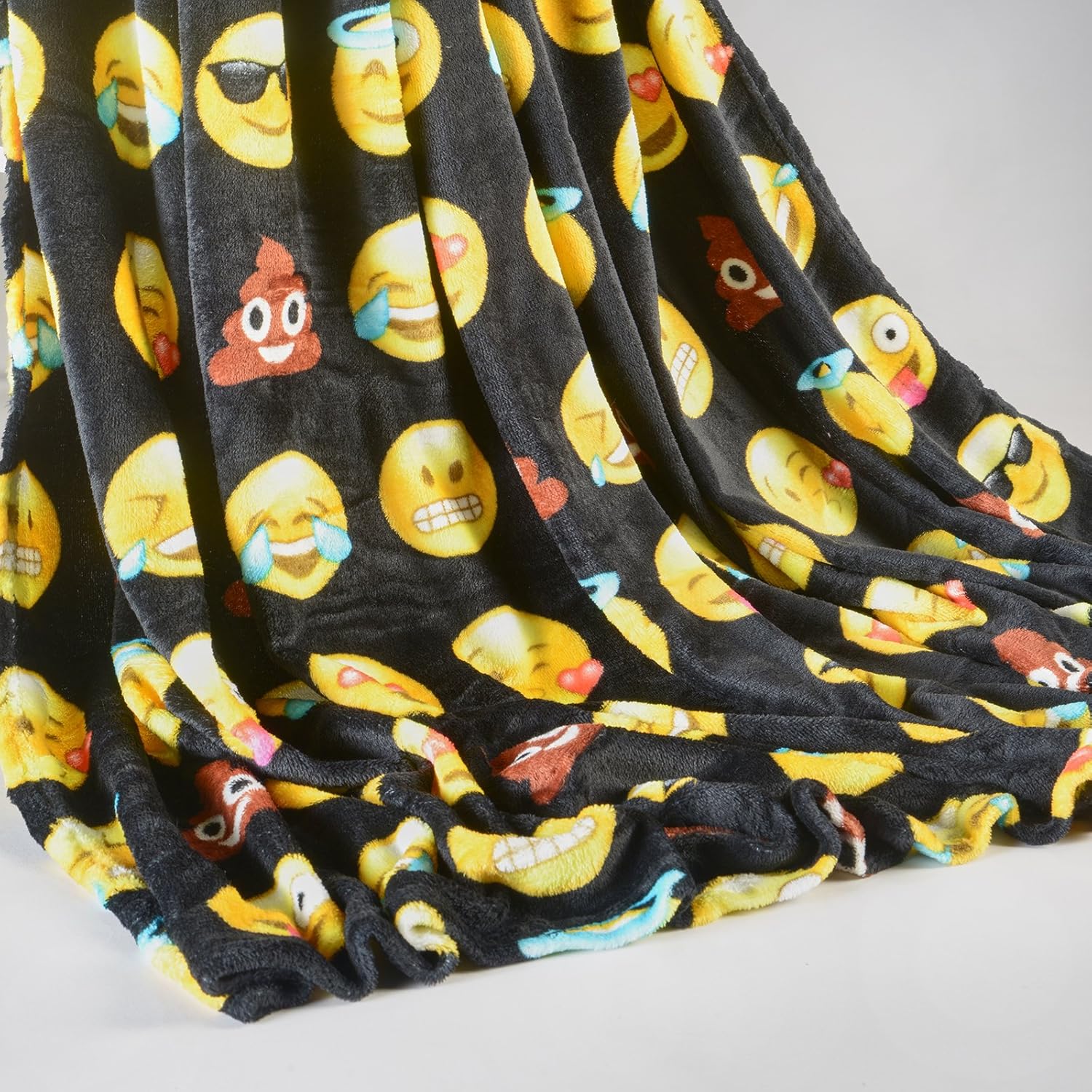 TEXTILE ARENA Expressions Emoji Face Plush Kids Throw Soft & Cozy 100