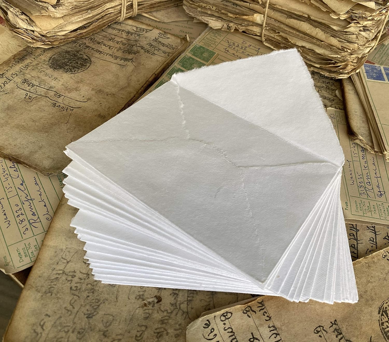 Wanderings Handmade White Deckle Edge Envelope, 11x16cm Package of 25 - Image 3