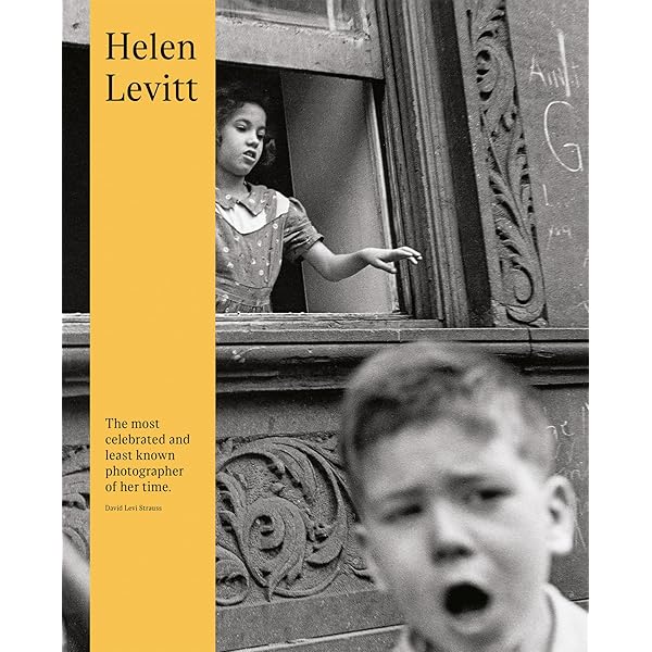 Crosstown Helen Levitt 洋書　写真集 Amazon.com: Helen Levitt: 9781576874295: Helen Levitt