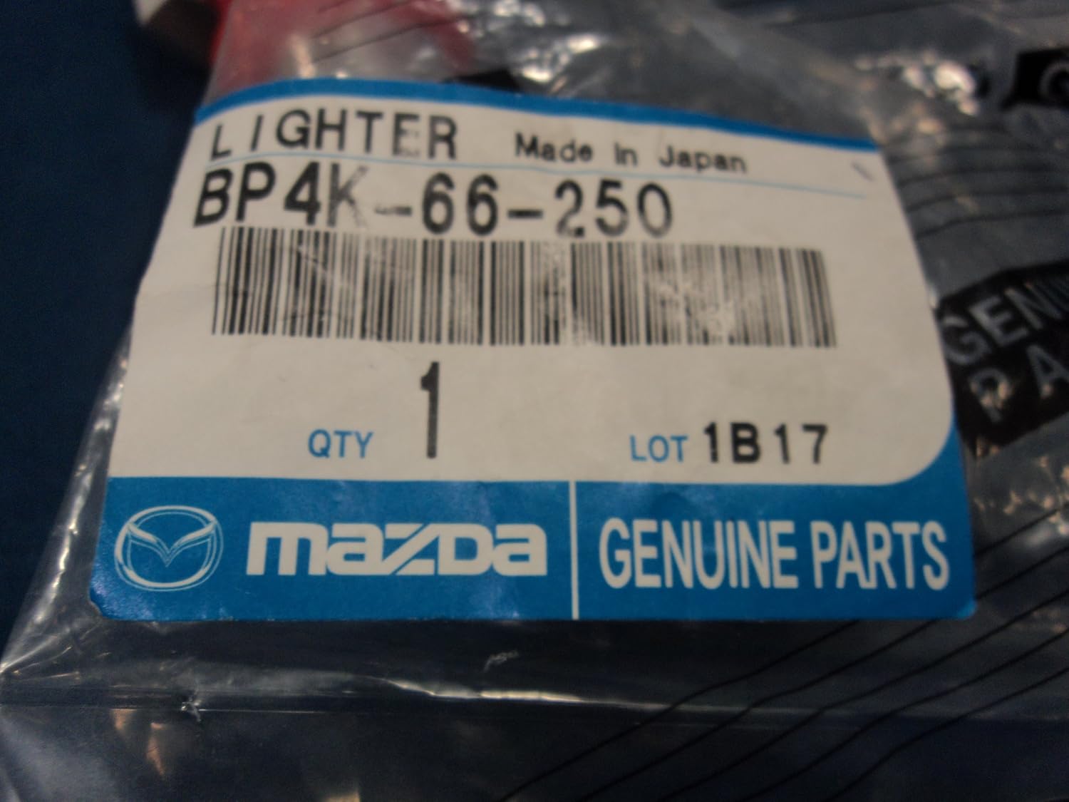 Amazon.com: MAZDA 3 & MAZDA RX-8 ILLUMINATED RED CIGARETTE LIGHTER:  Automotive