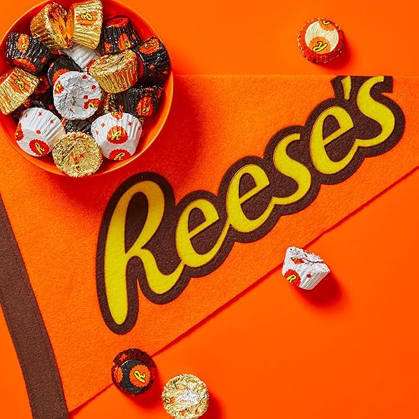 REESE’S MINIATURES ASSORTED FLAVORED PEANUT BUTTER CUPS, CANDY PARTY PACK, 32.1 OZ