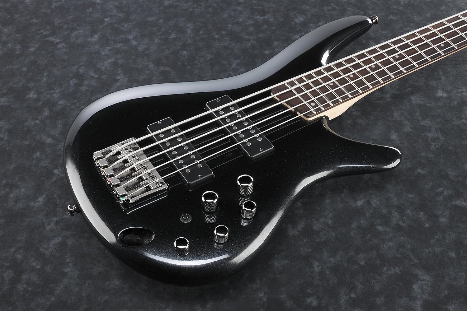 ベースの人気おすすめ6選 重厚感のあるサウンドを楽しむ マイナビおすすめナビ ベースの人気おすすめ6選 重厚感のあるサウンドを楽しむ マイナビおすすめナビ