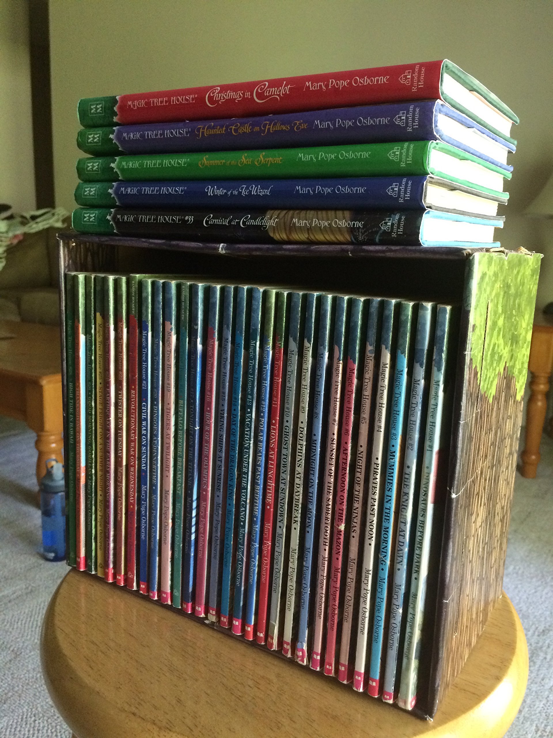 Photo 1 of Magic Tree House #1-4