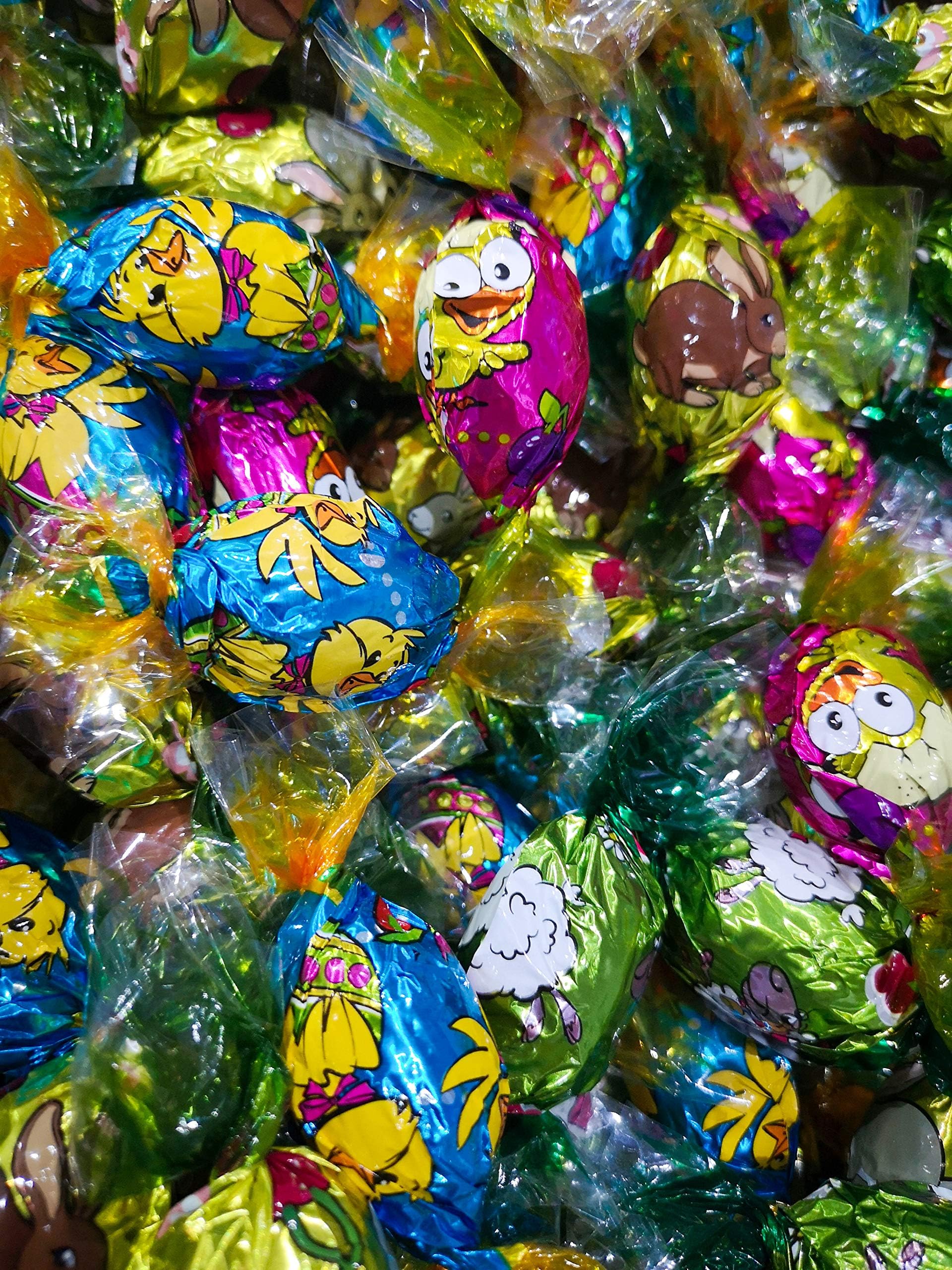 48 Crème Eggs with Jam - 600g of Mini Chocolate Cream Easter Egg Hunt Foiled Praline Eggs – Milk Pralines in Milk Chocolate – Easter Present Box – Egg Hunt Pack
