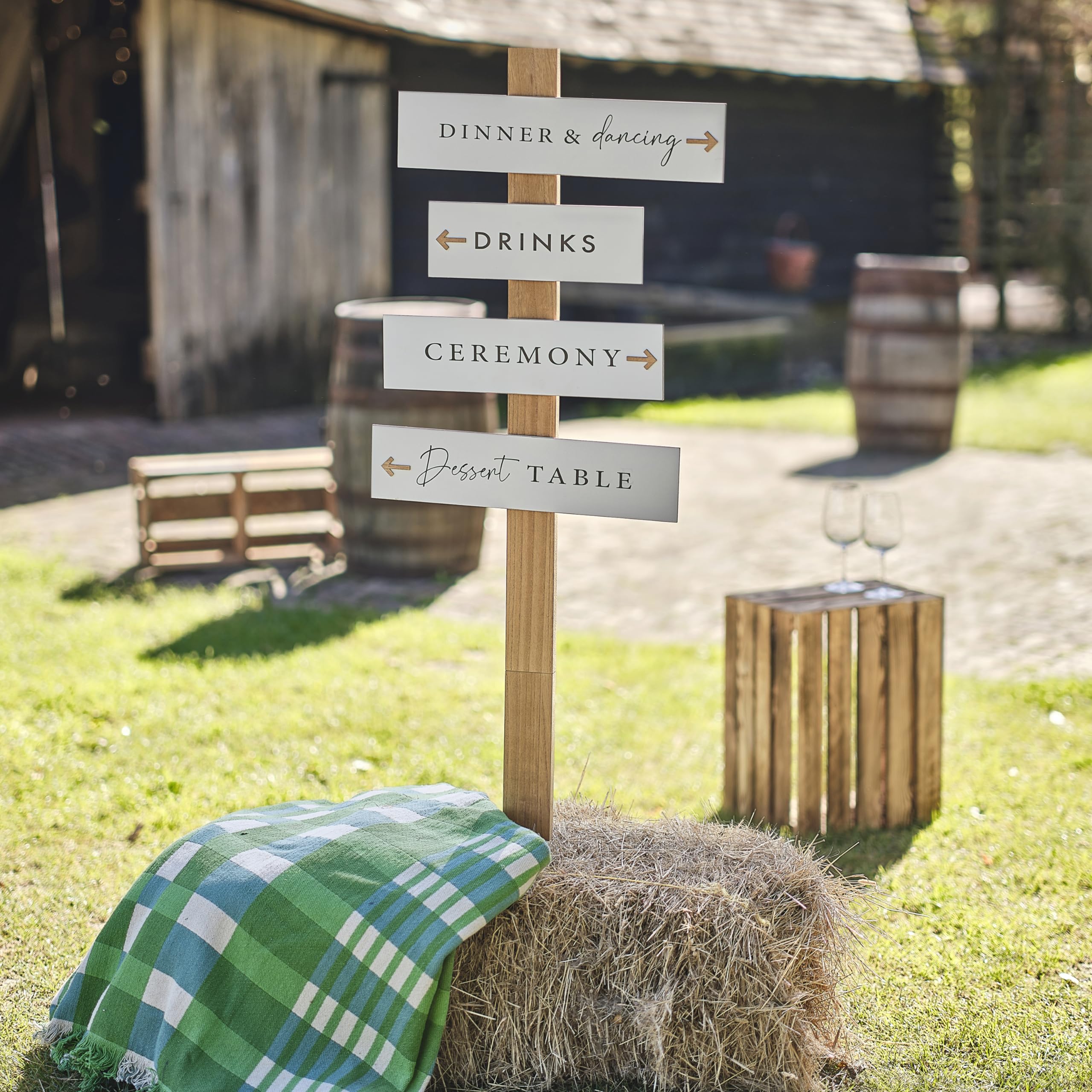Ginger Ray Wooden Signpost with 4 White Signs and Arrows Wedding Party Decoration