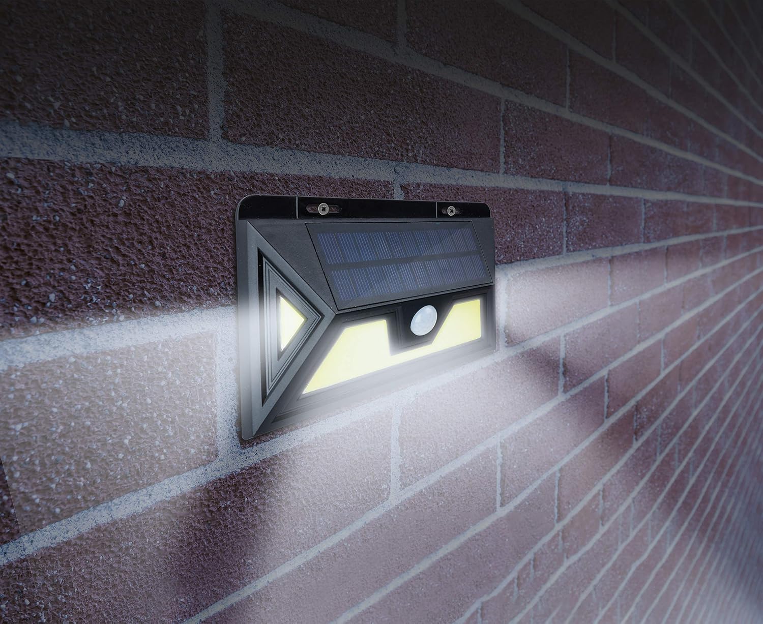 Spear & Jackson LED Solar Motion Outdoor Security Sensor Wall Light, Super Bright and Waterproof. for House Wall, Shed, Fence - Image 4