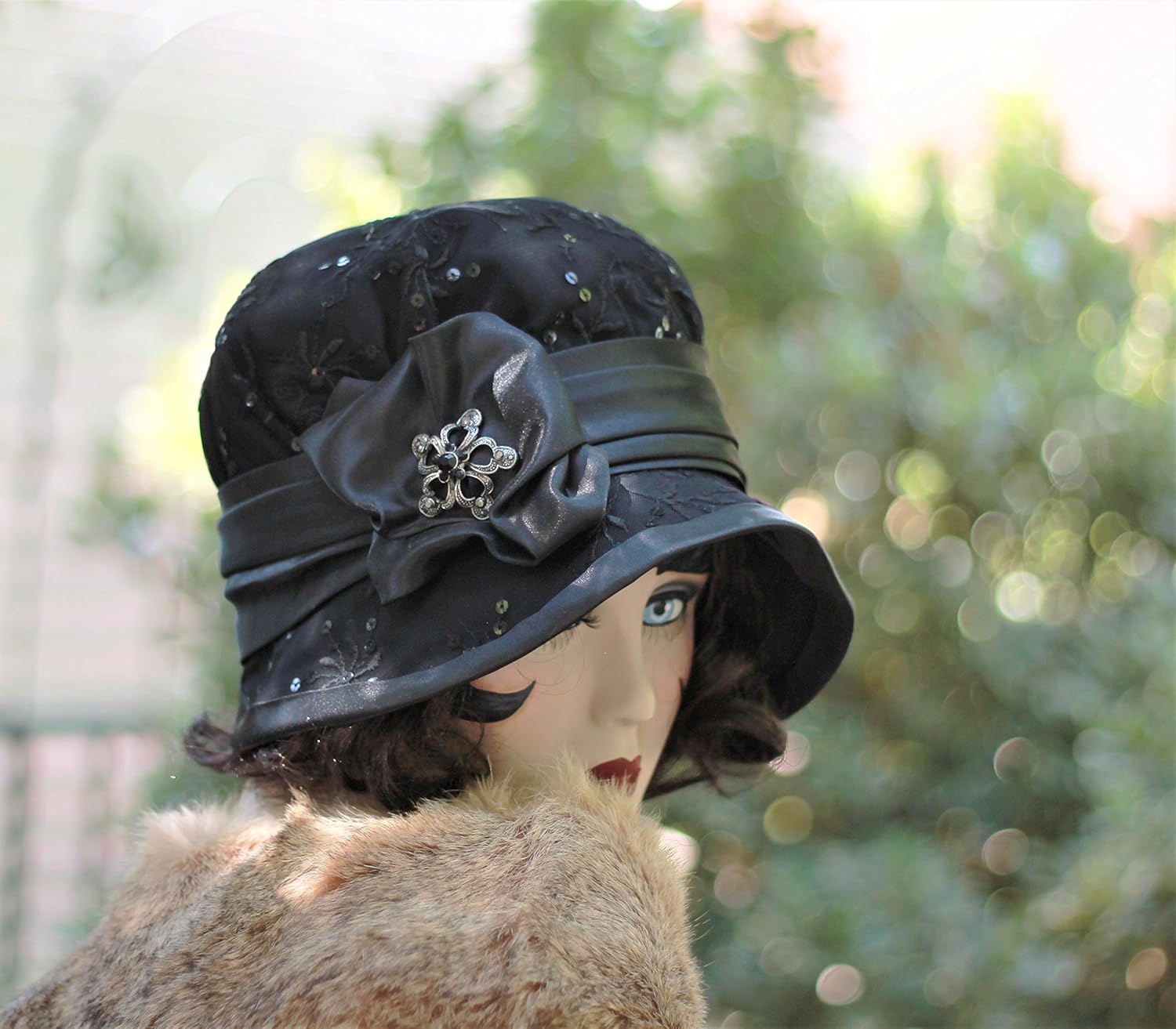 how to style a cloche hat