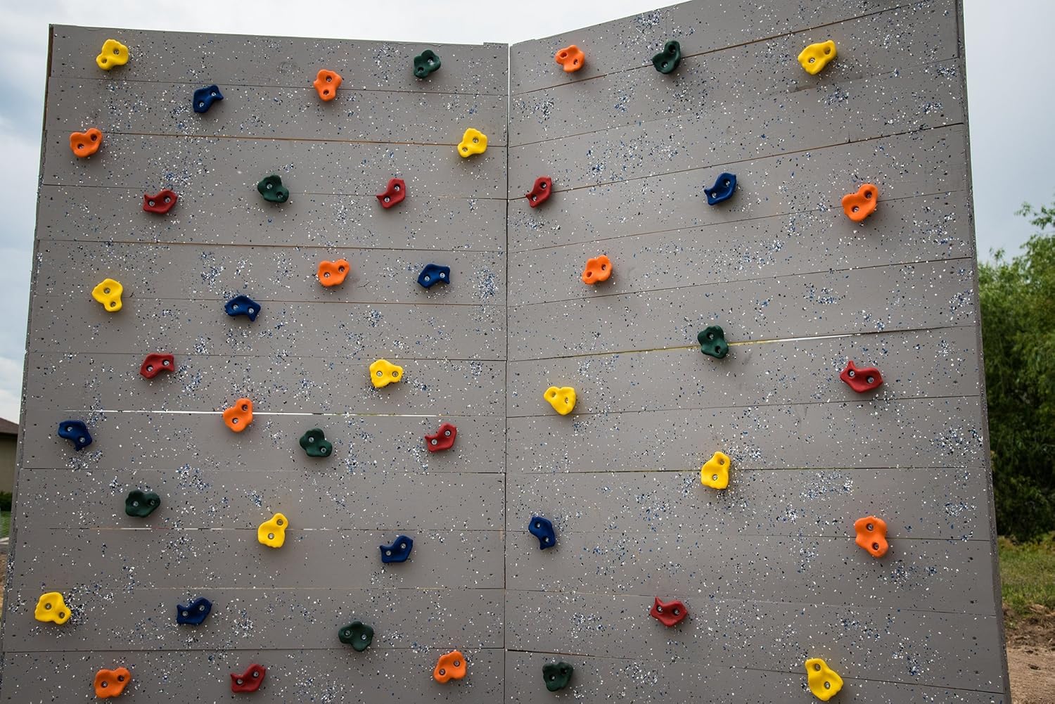 Squirrel Products 20 Extra Large Deluxe Rock Climbing Holds - with Mounting Hardware for up to 1" Installation - Outdoor Play Accessories - Ages 3 Years and Older: Toys & Games