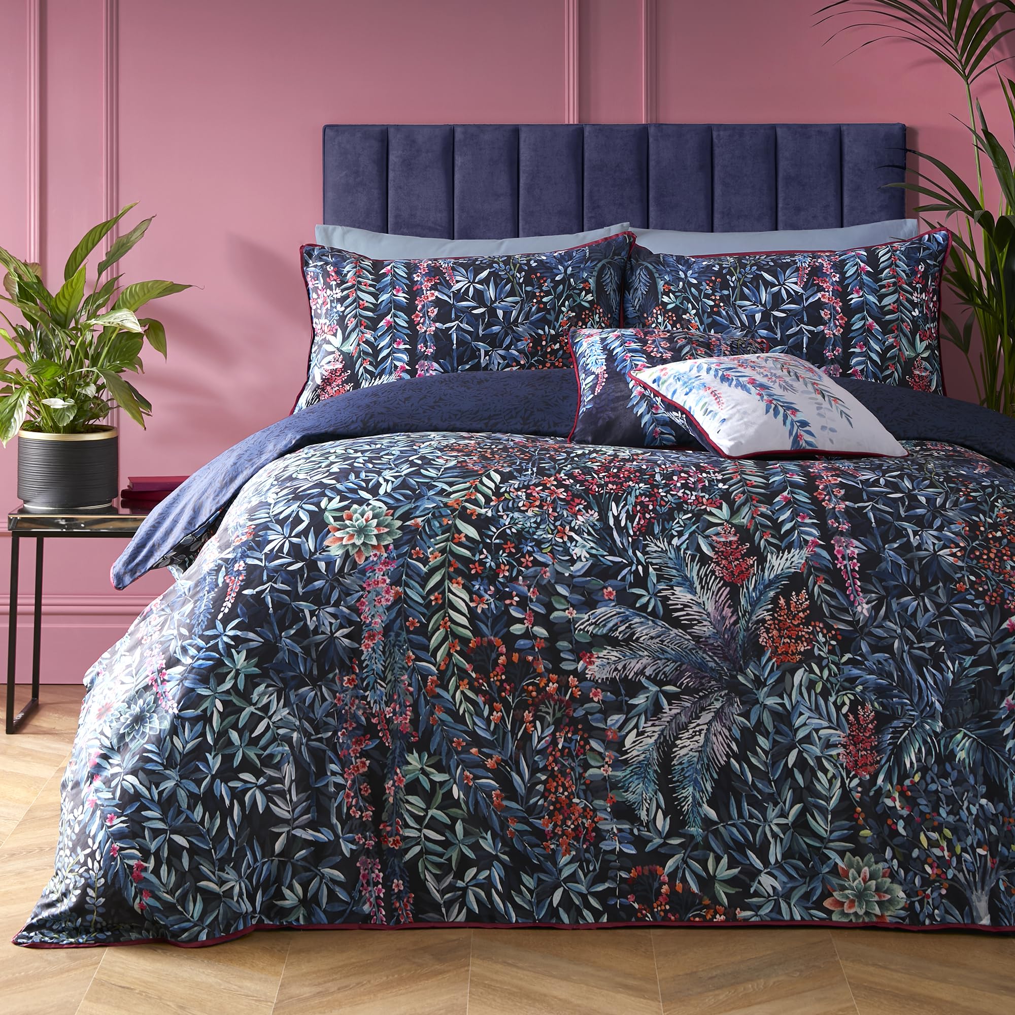 SOIREE - Blue Tropical Leaf & Fern Duvet Cover - Double Bedding Size (200 x 200cm) - Reversible Designs - 100% Cotton - 2x Pillowcases Included - Luxury Bedding - Navy Bedding with Floral & Leaves